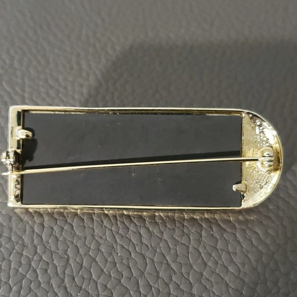 AJC Cat Mirrored Pin - Picture 3 of 4